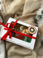 Load image into Gallery viewer, 2025 Christmas Fatcarons Set (12/17-12/21)