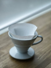 Load image into Gallery viewer, HARIO V60-01 Filters (100-Pack)